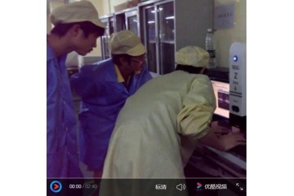REAL Z3000 锡膏测厚仪操作现场
